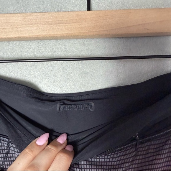 Lululemon Speed Short *H2O Gradient Speed Short Yum Yum Pink Alberta Lake/Black - Picture 6 of 9